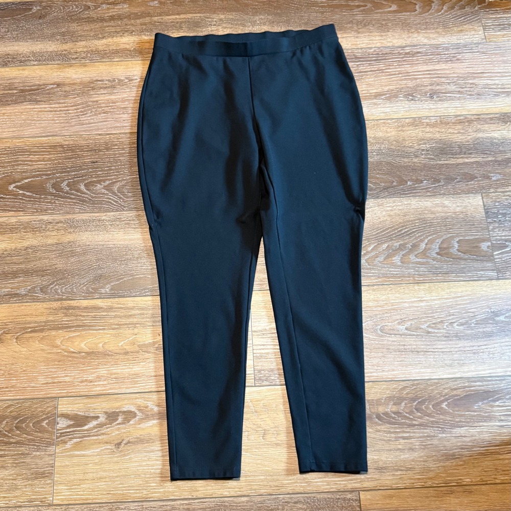 Chicos Black Pull On Ankle Pants Slim Tapered Stretch‎ Knit Trousers Womens 2
